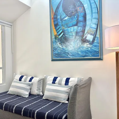 Le Ponant Duplex 3 Bedrooms, 1 Extra, Sea View, Sunset, Parking דוביל