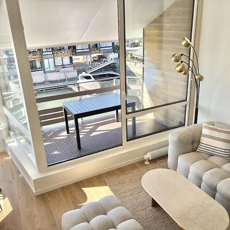 דירה Le Ponant Duplex 3 Bedrooms, 1 Extra, Sea View, Sunset, Parking דוביל
